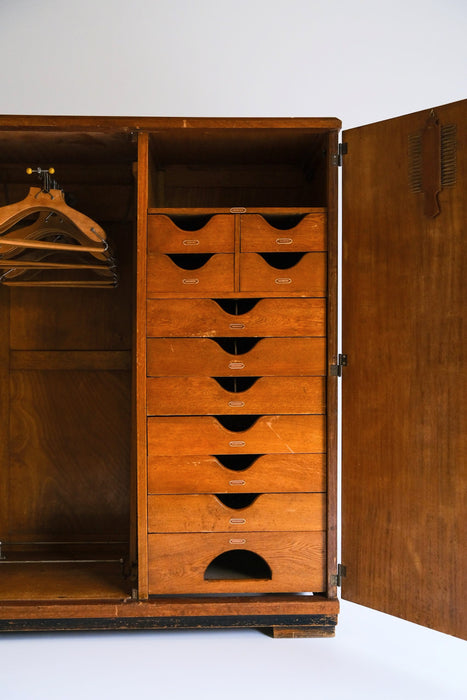 LE CORBUSIER<BR>WARDROBE<BR><BR>SOLD OUT