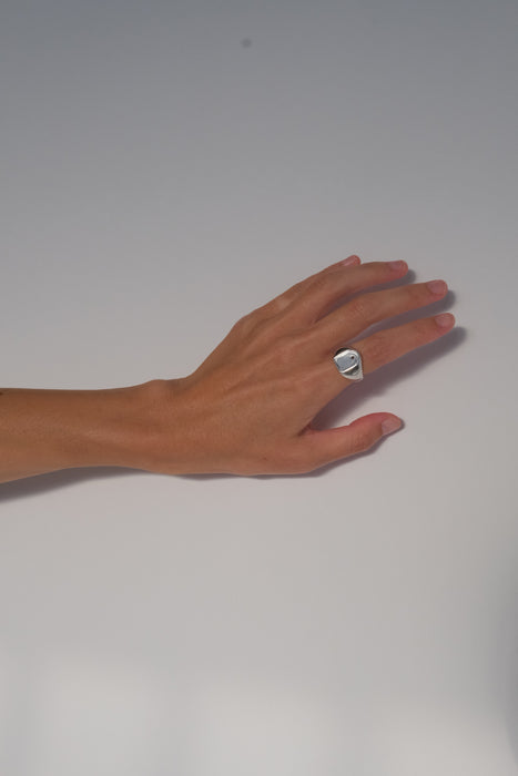 AXEP<br>TAG SIGNET RING<br>in SILVER
