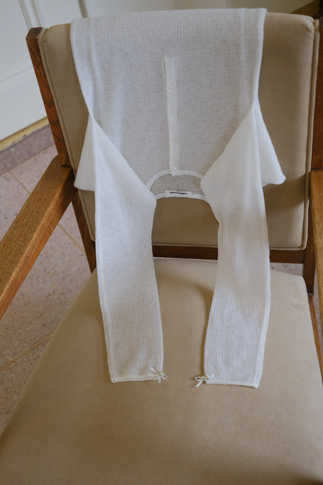 FUMIKA_UCHIDA<br>GAUZE WAFFLE HENLEYNECK SWEATER<br>in OFF WHITE