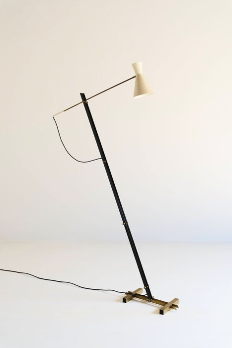 VINTAGE ITALY METAL FLOOR LAMP