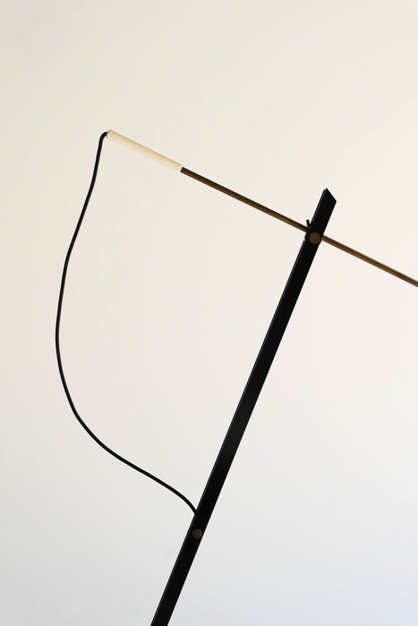 VINTAGE ITALY METAL FLOOR LAMP