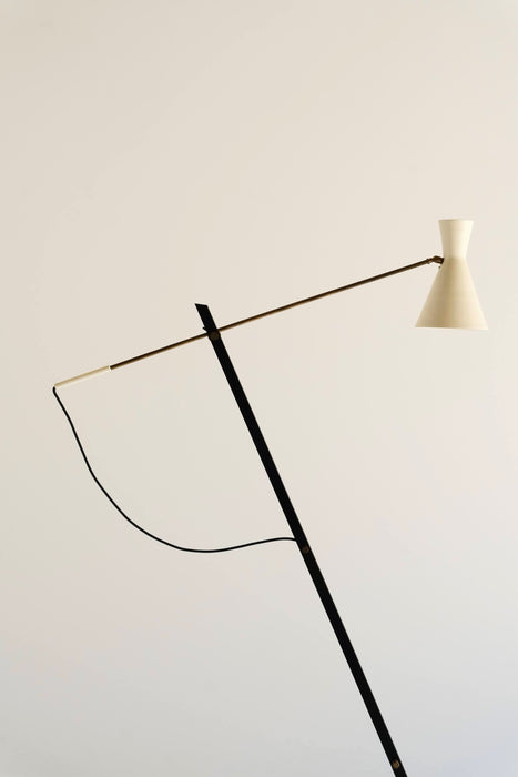 VINTAGE ITALY METAL FLOOR LAMP