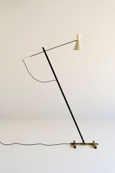 VINTAGE ITALY METAL FLOOR LAMP