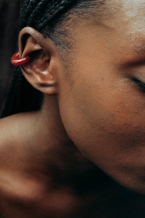 SOPHIE BUHAI<br>DISCUS EAR CUFF IN CARNELIAN