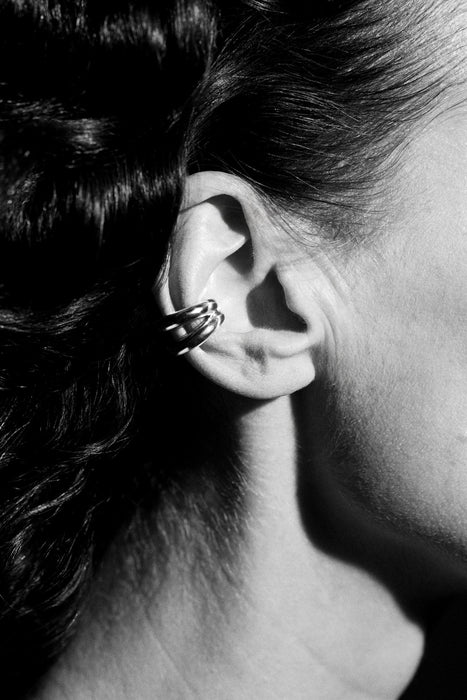 SOPHIE BUHAI<br>DOUBLE BAGEL EAR CUFF