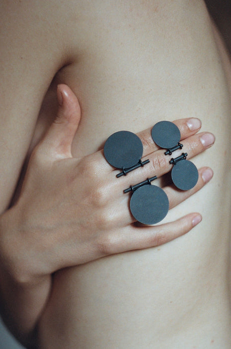 Claudia Lepik<br>DUMBO RING <br> in OXIDIZED