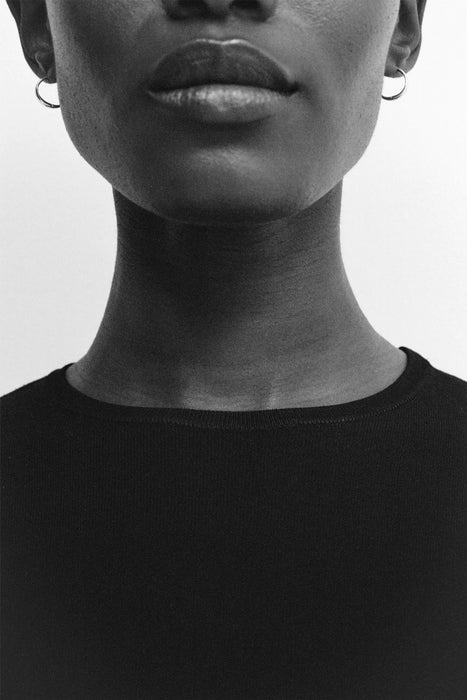 SOPHIE BUHAI<br>SMALL INTRINSIC HOOPS/SINGLE