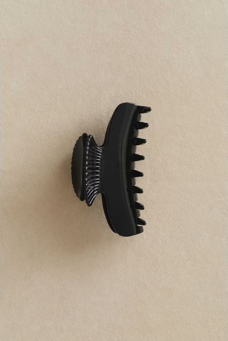 PRE ORDER<br><br>SOPHIE BUHAI<br>FAN SHELL CLAW - NOIR