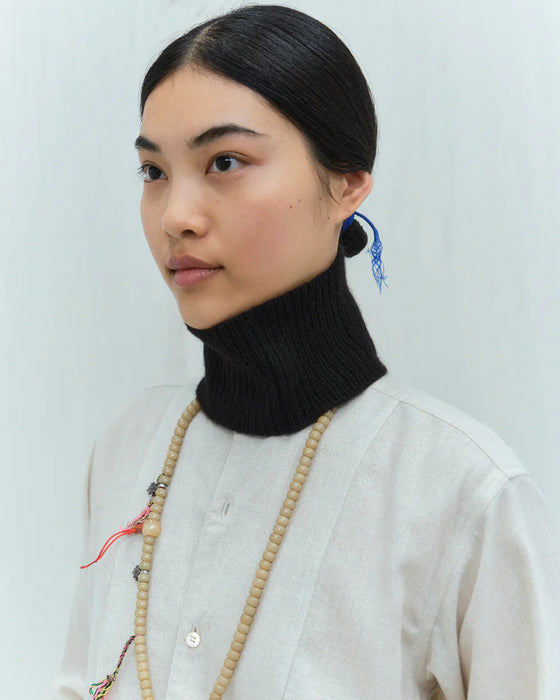 NORLHA<br>RIBBED NECK PIECE<br>BLACK