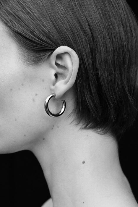 SOPHIE BUHAI<br>SMALL EVERYDAY HOOPS