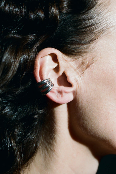 SOPHIE BUHAI<br>TRIPLE BAGEL EAR CUFF