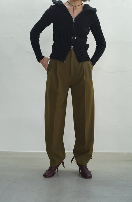 CRISTASEYA<br>DOUBLE PLEATED WIDE PANTS<br>in GOLD KHAKI