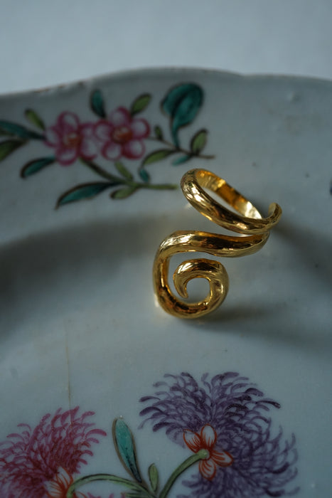 SOPHIE BUHAI<br>GOLD SPIRAL RING