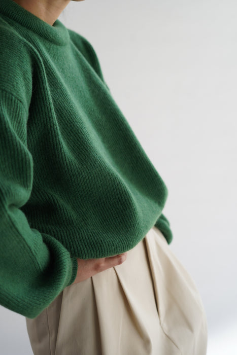 CRISTASEYA<br>PADDED COLLAR CASHMERE SWEATER<br>in GREEN