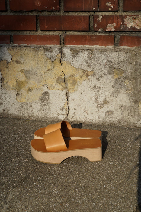CRISTASEYA<br>CLOGS
